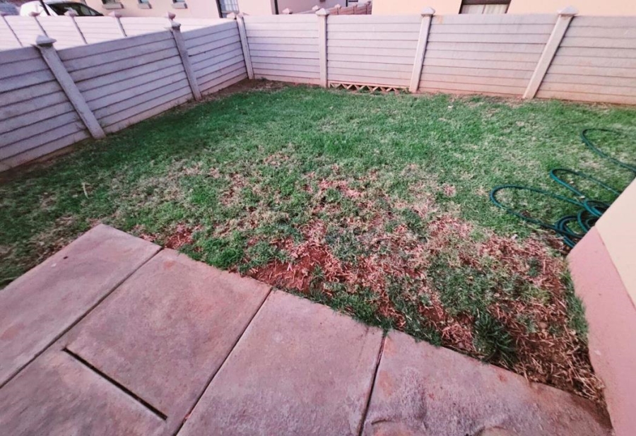 2 Bedroom Property for Sale in Waterval East North West